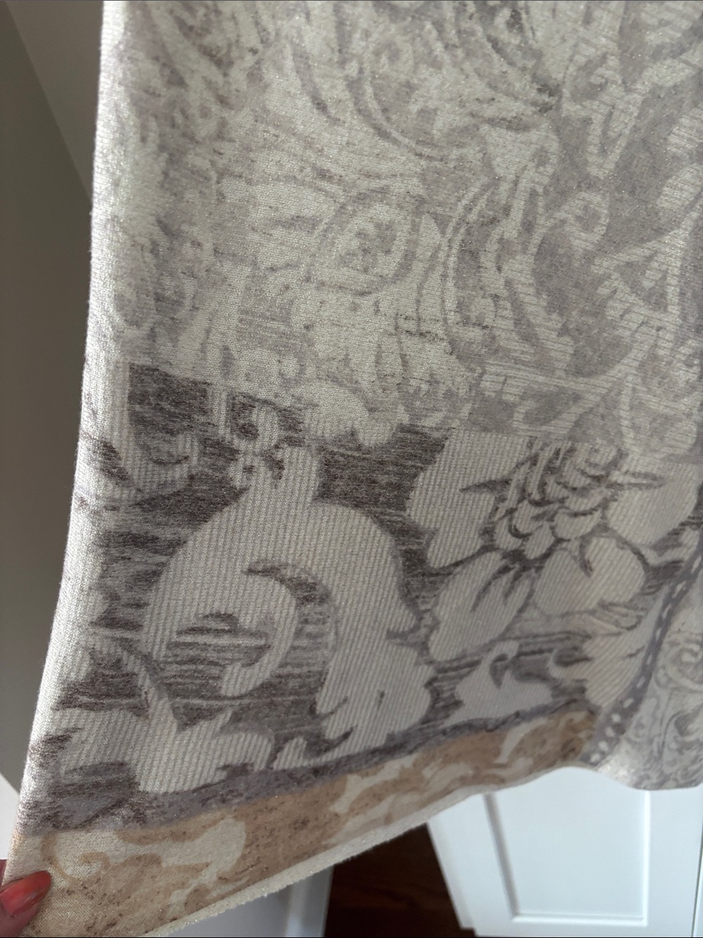 Chico's Neutral Floral Pattern Cape Poncho in Cream, Taupe and Beige NWOT - Picture 4 of 9